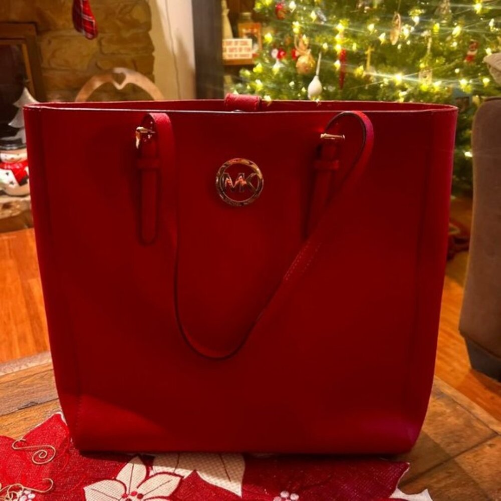 Michael Kors MK Large Luggage Jet Set Travel Tote